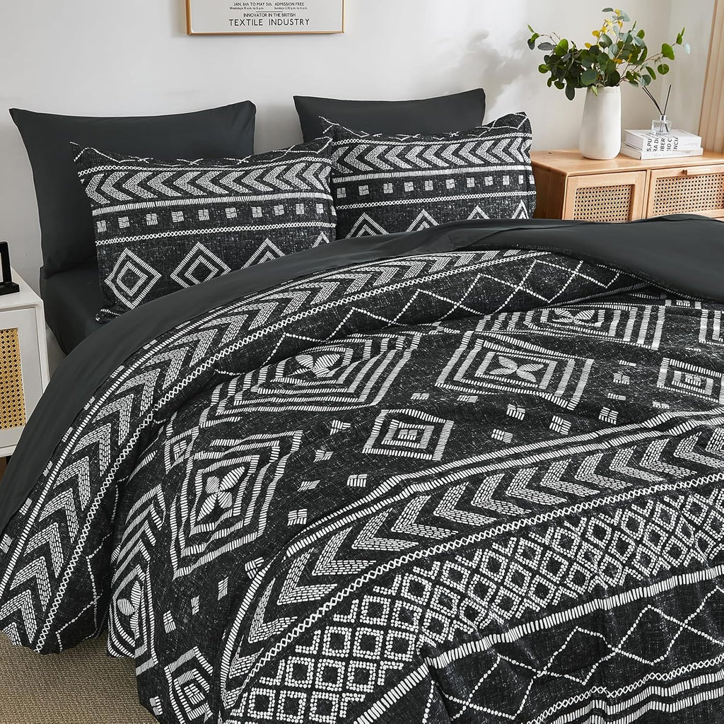 Yiran King Size Comforter Set, 7 Pieces Boho Bed in a Bag, Black Bedding Set for All Seasons, Lightweight Comforter Bed Set with Sheets, Pillowcases & Shams