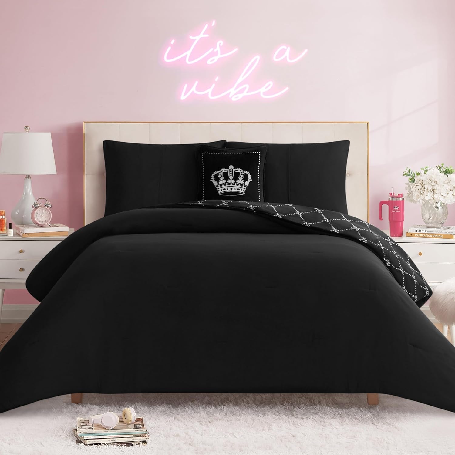 Juicy Couture Plush Reversible Trellis Link 4-Piece Full/Queen Comforter Set with Decorative Pillow, Black
